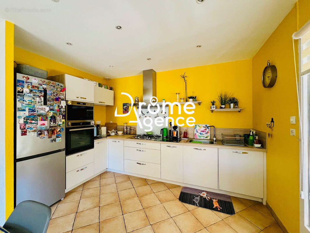 Maison 95 m² à Montelier  - photo 8