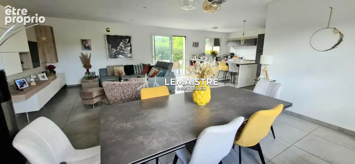 Maison à vendre - Yvetot - 122 m² - 3 chambres - Plain-pied, garage et prestations énergétiques - photo 3