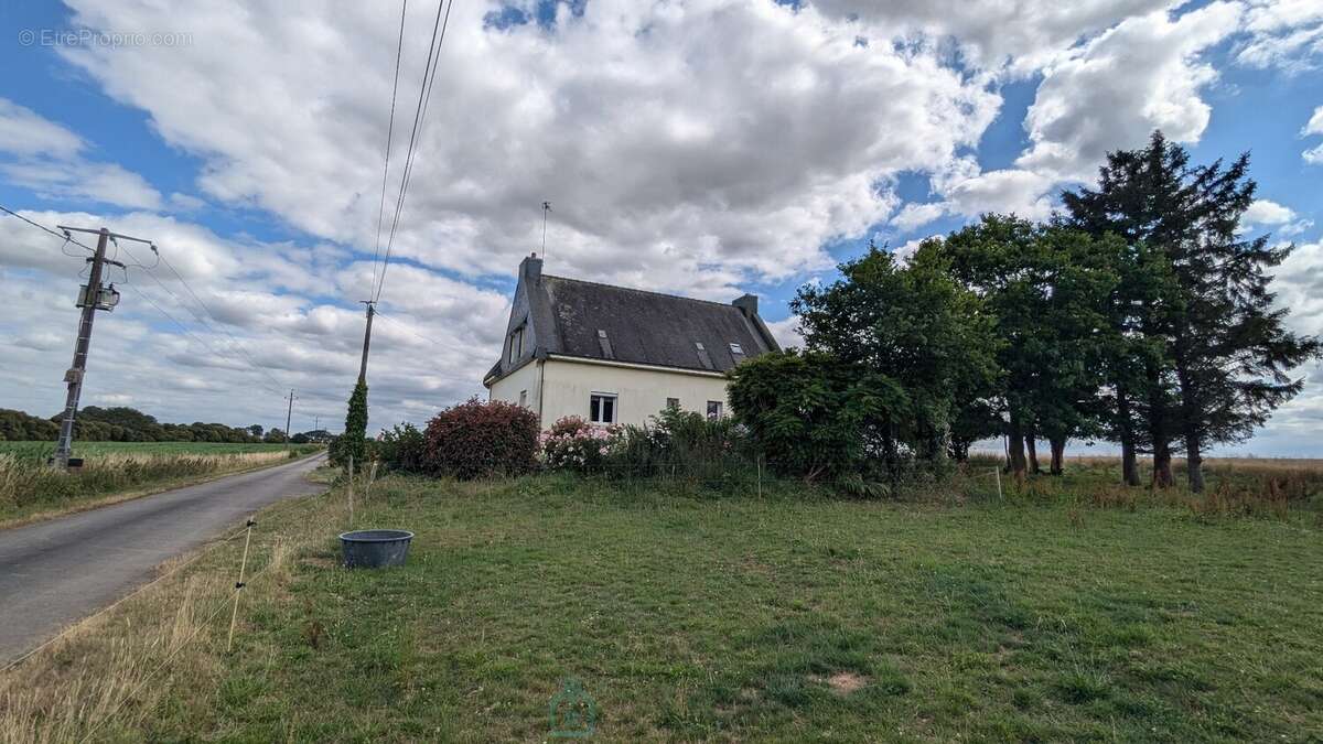 Maison familiale des années 70 sur 4 500 m² de terrain  Proche Pontivy - photo 17