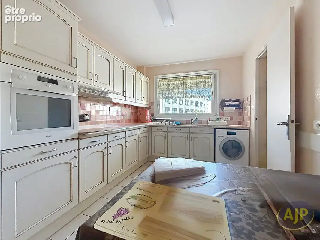 Appartement Les Sables D Olonne 3 pièce(s) 91 m2 avec garage - photo 3