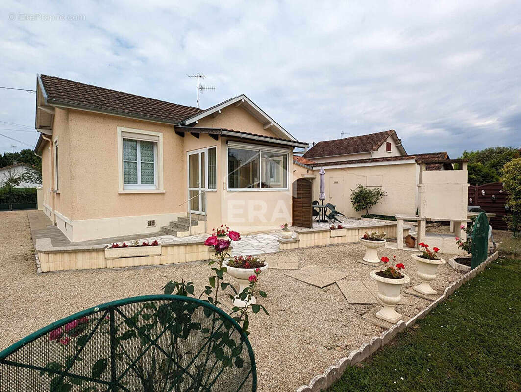 Maison à MONTPON-MENESTEROL