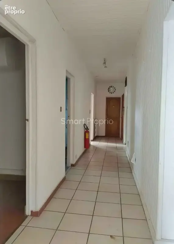 Grande maison en pierre de 208 m2 à Saint-Yzan-de-Soudiac   idéal famille ! - photo 13