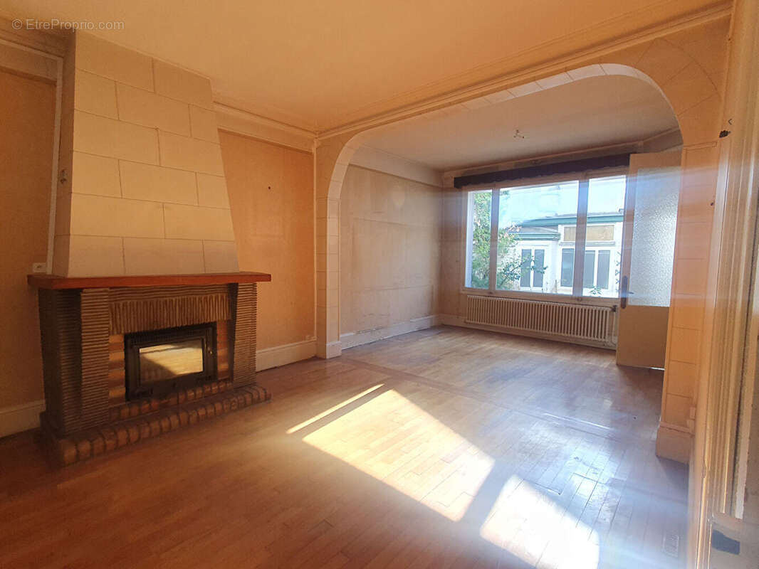 Maison à SAINT-QUENTIN