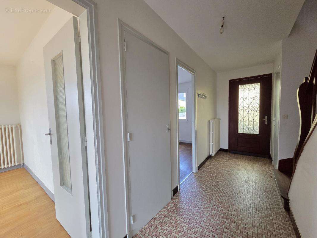 Maison à vendre 3 chambres et terrain constructible.Pontivy - photo 4