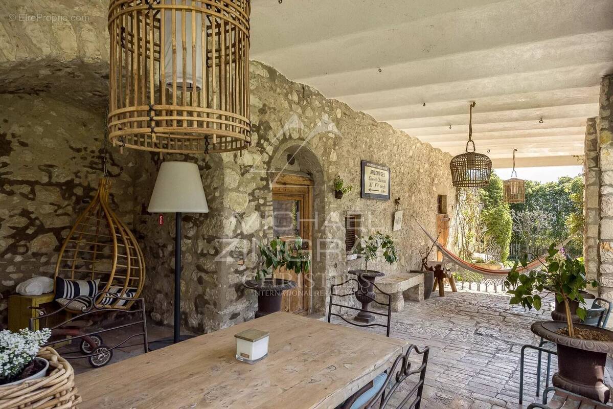 Maison à LA COLLE-SUR-LOUP