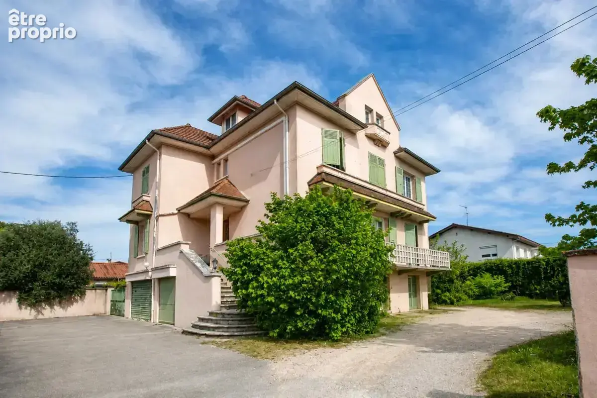 Maison de 12 pièces à Villars-les-Dombes - photo 4