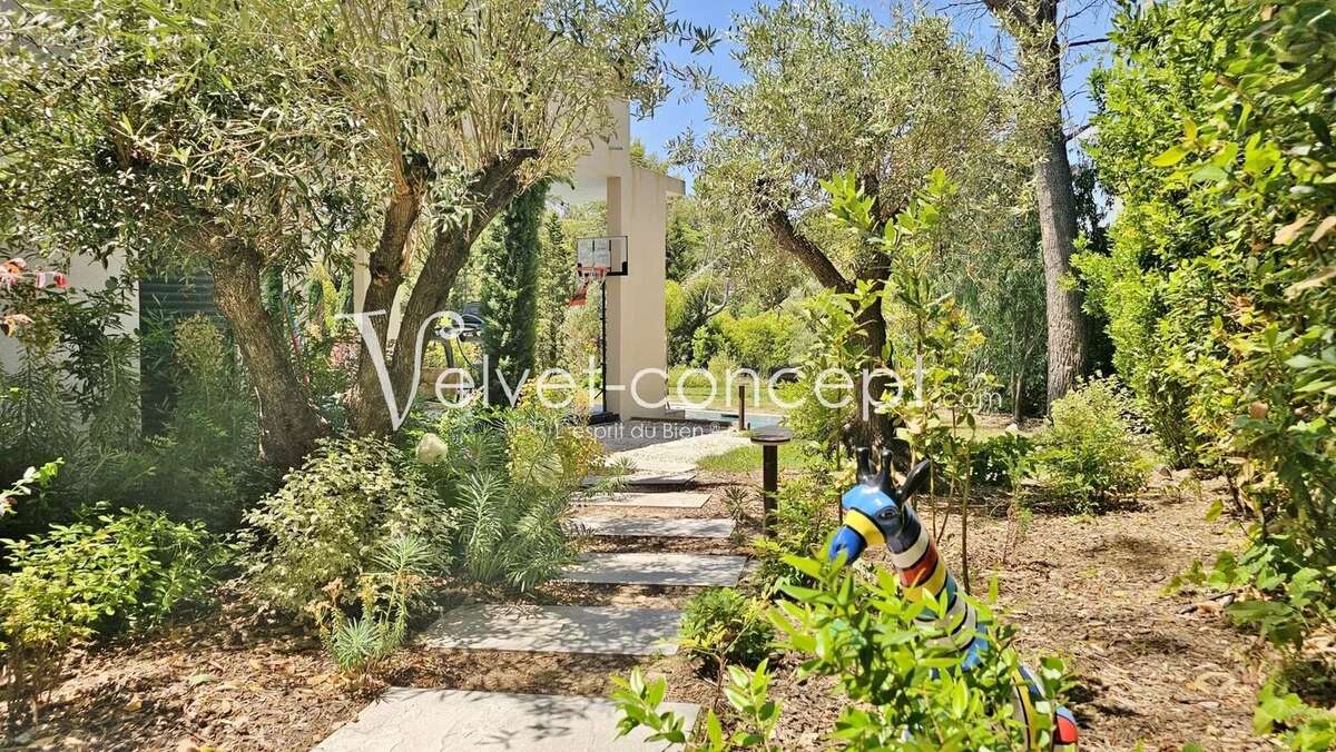 Maison à MOUGINS