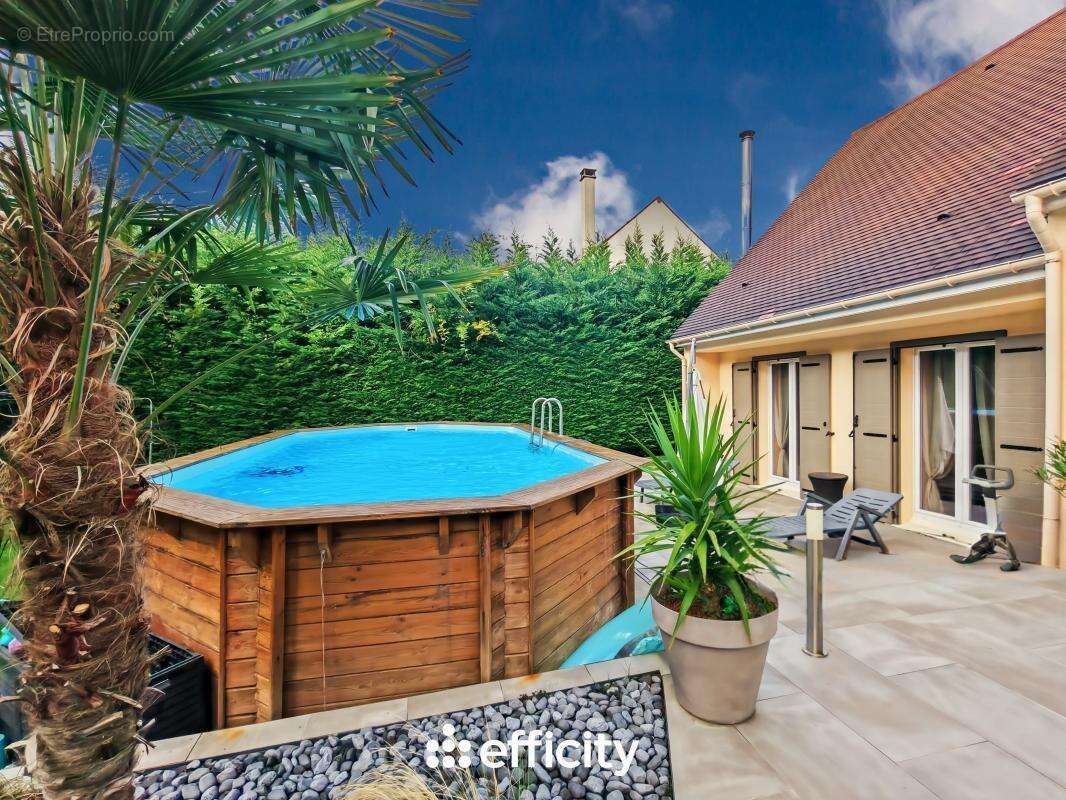 Maison à LA QUEUE-EN-BRIE