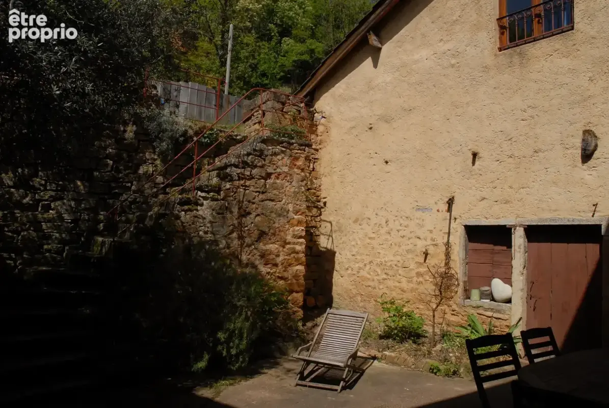 Maison à vendre 147m², jardin + dépendances CURIS AU MONT D'OR (69250) - photo 13