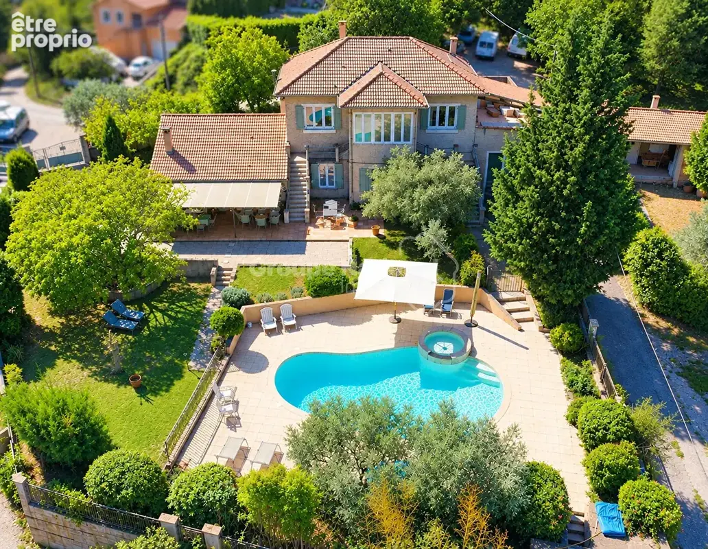 Villa de type 7  avec piscine, garage et dépendances ! - photo 2