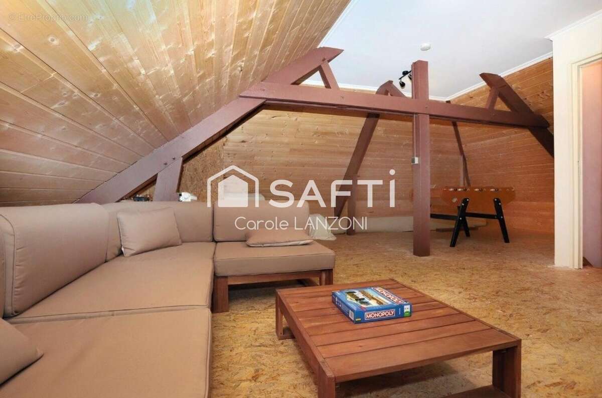 Maison 290 m² à Argentre-Du-Plessis  - photo 9