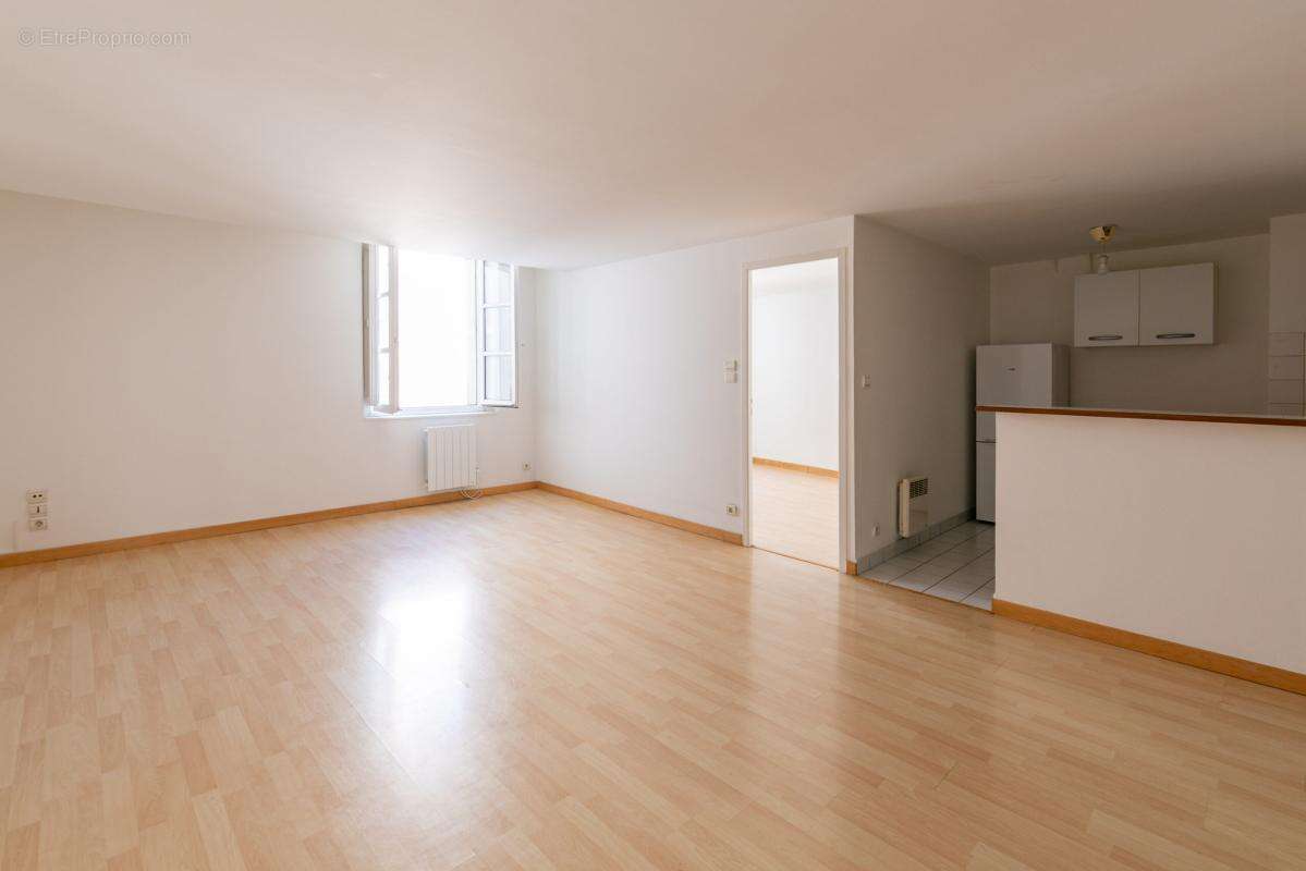 Appartement T3 en hypercentre - photo 2