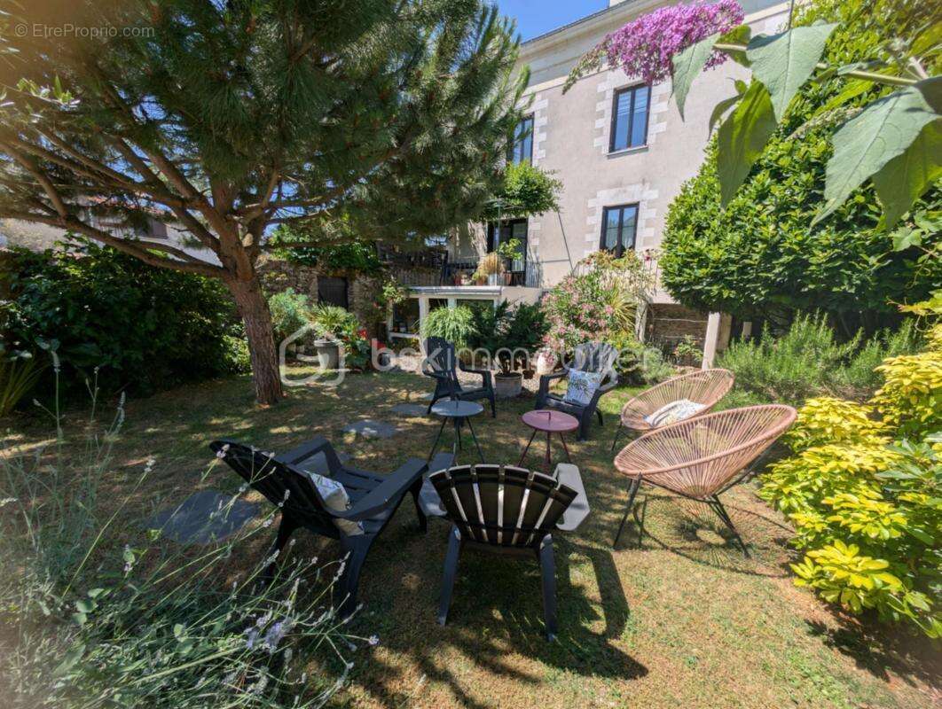 Maison à SAINT-JULIEN-DE-CONCELLES