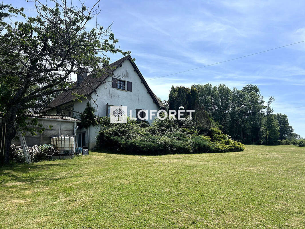 Maison 212 m2 , 4 chambres - 20 min d'Aurillac - photo 13