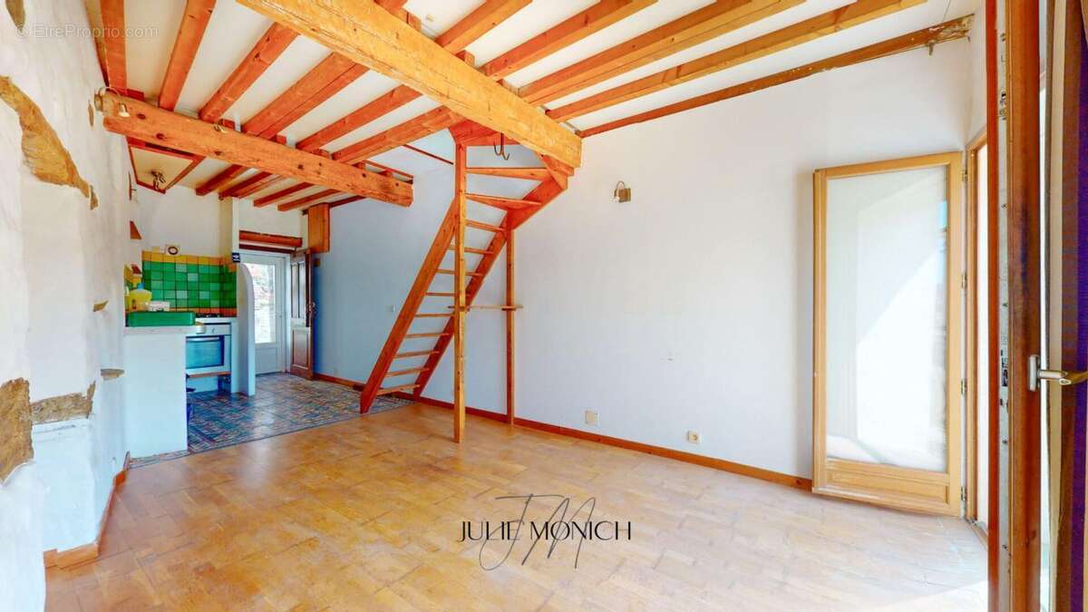 Maison de village avec garage - photo 8