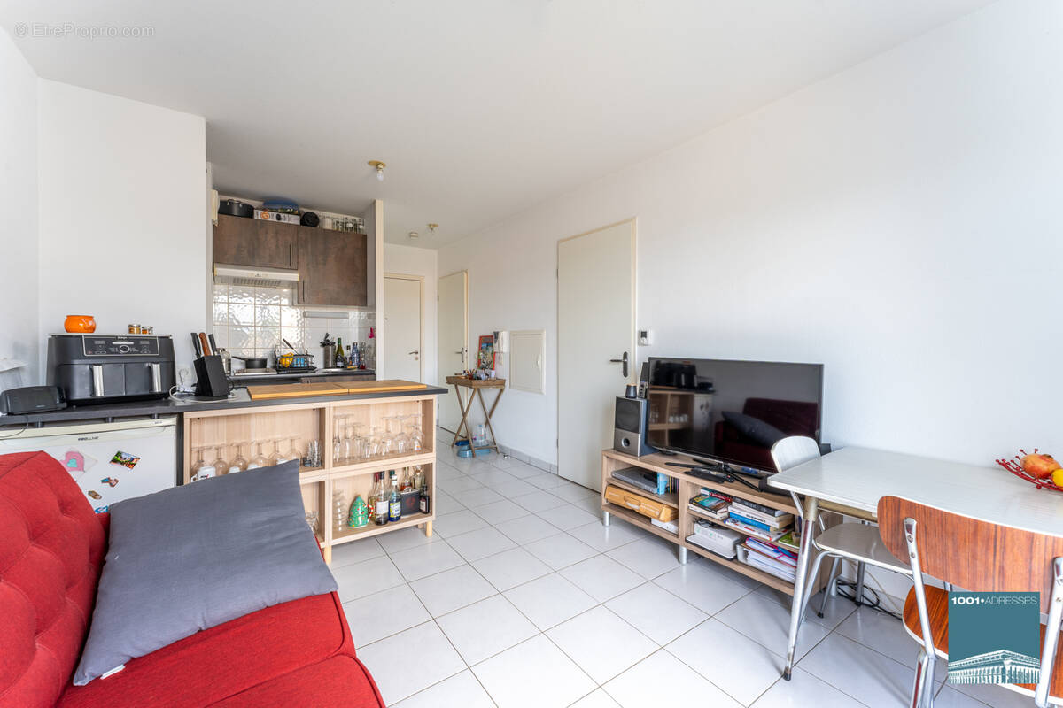 Appartement à PAREMPUYRE