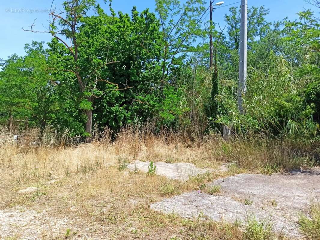 Terrain à FOS-SUR-MER