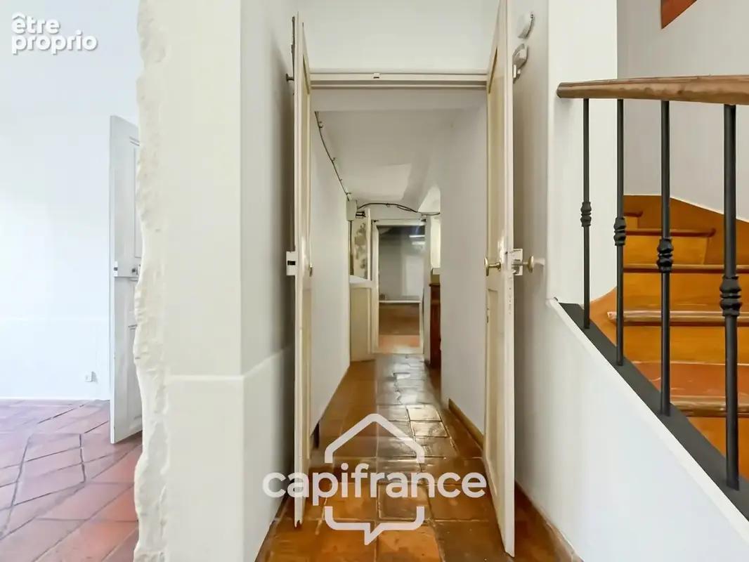ne demeure de caractère au cœur de la Provence: 242 m2 de superficie habitable , une TERRASSE PANORAMIQUE. Distribution sur 3 ni - photo 18