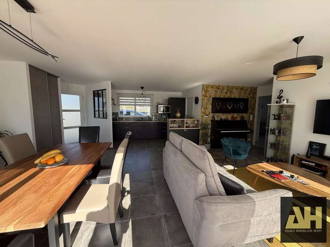 Maison à PLOUGONVELIN