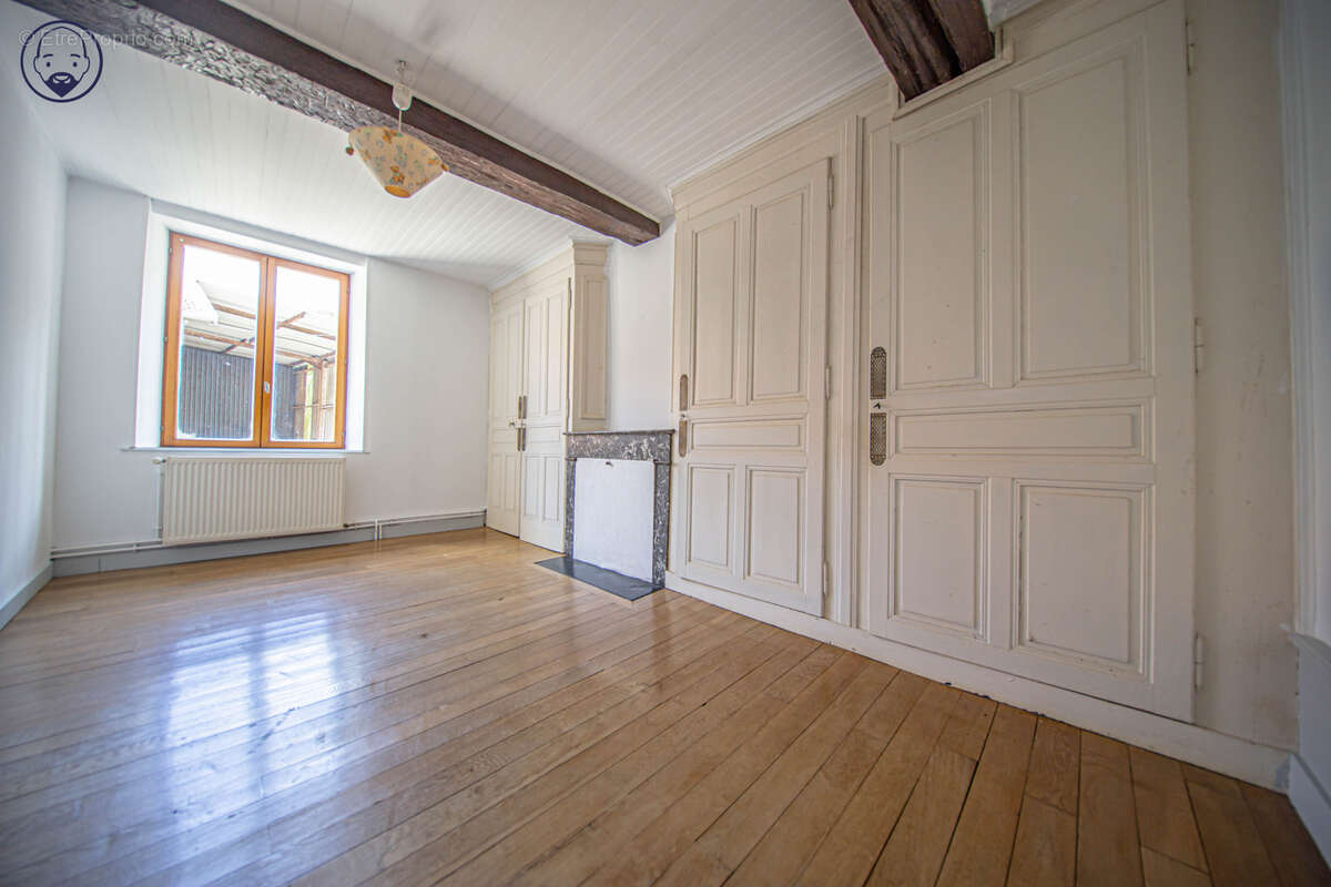 Spacieuse maison avec dépendance et pâture - photo 11