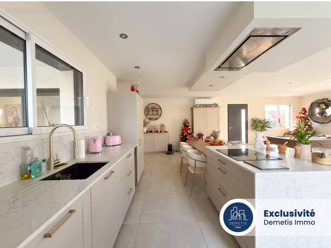 Maison à JOUE-L'ABBE