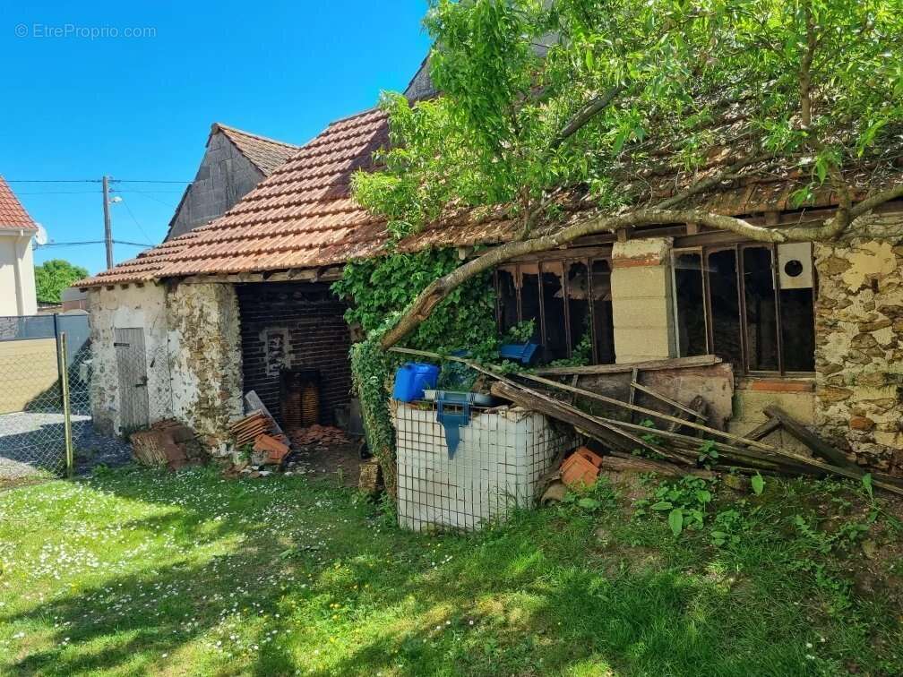 Maison à CRECY-LA-CHAPELLE