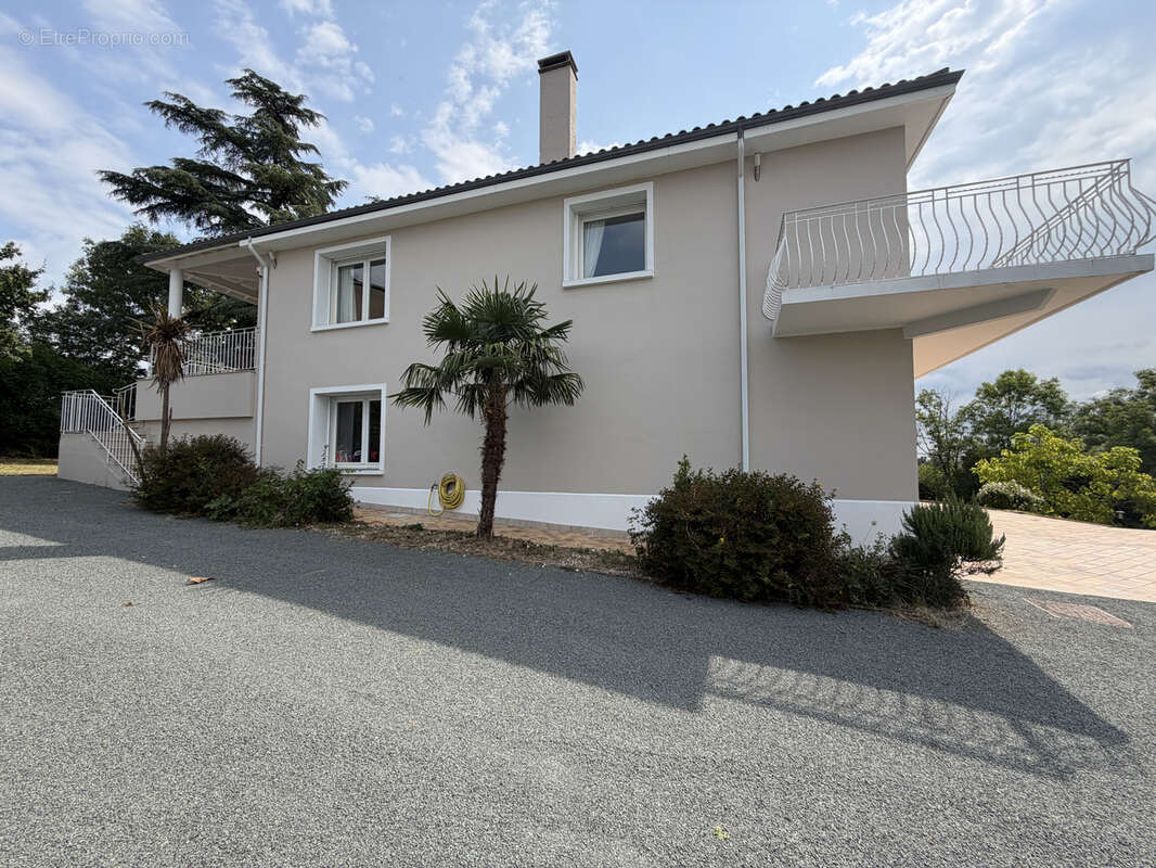 Agen - belle villa avec piscine et terrain - photo 17