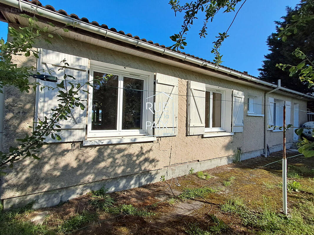 Maison à SERIGNY