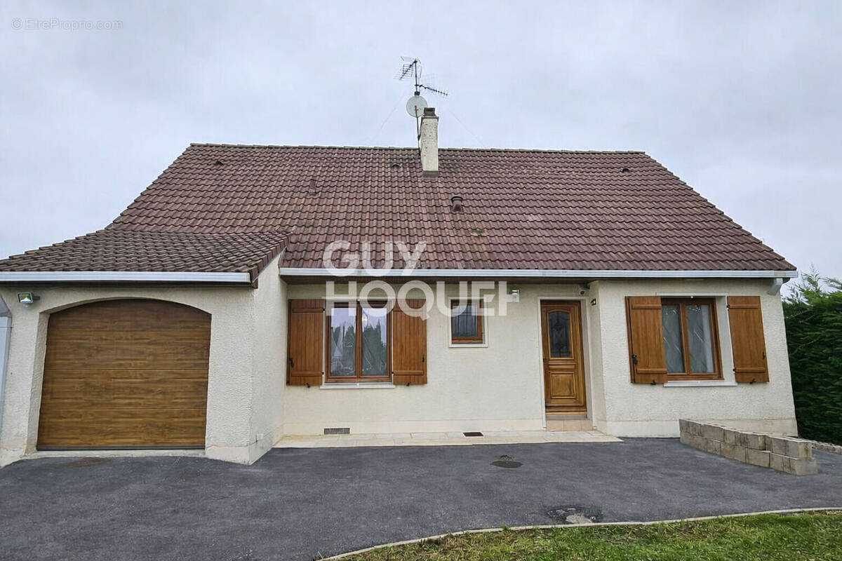 Maison à GOUZEAUCOURT