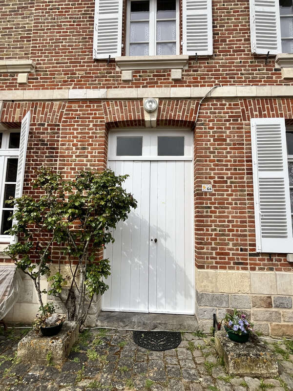 Maison à QUERRIEU