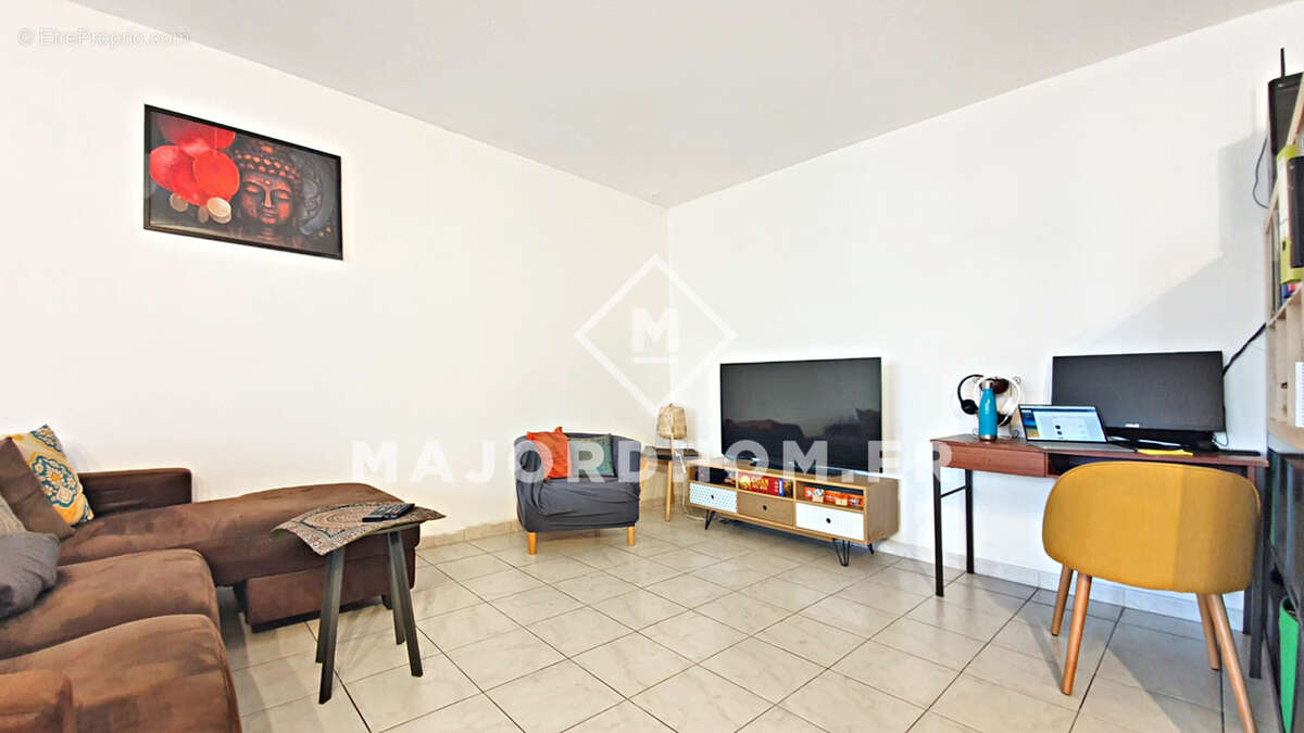 Appartement à MARSEILLE-5E