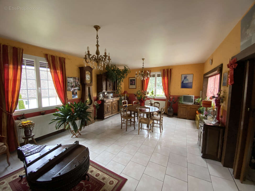 Maison à VALMONT