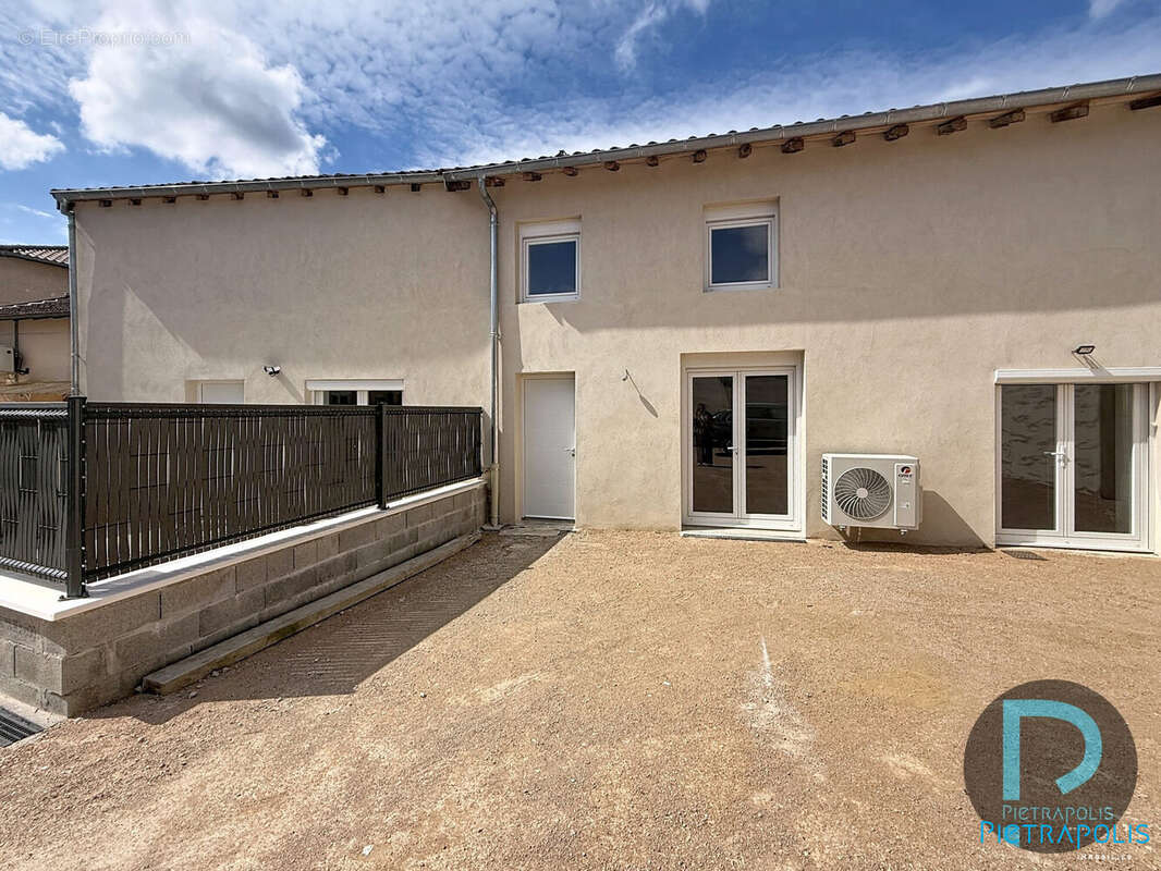 Appartement à MANZIAT