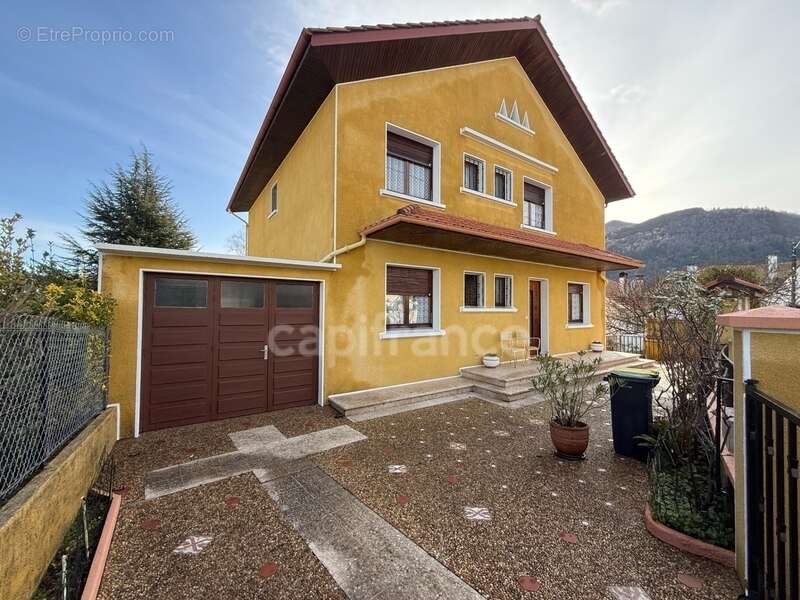 Grande maison de 160 m² avec 2 garages - photo 4