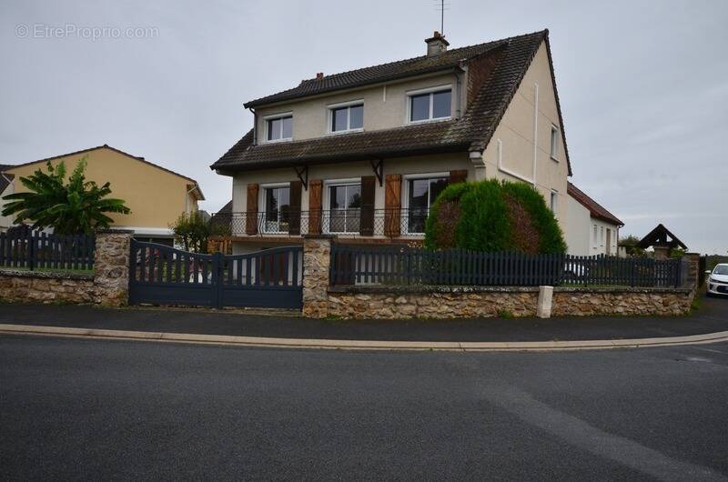 Maison à MONTMIRAIL