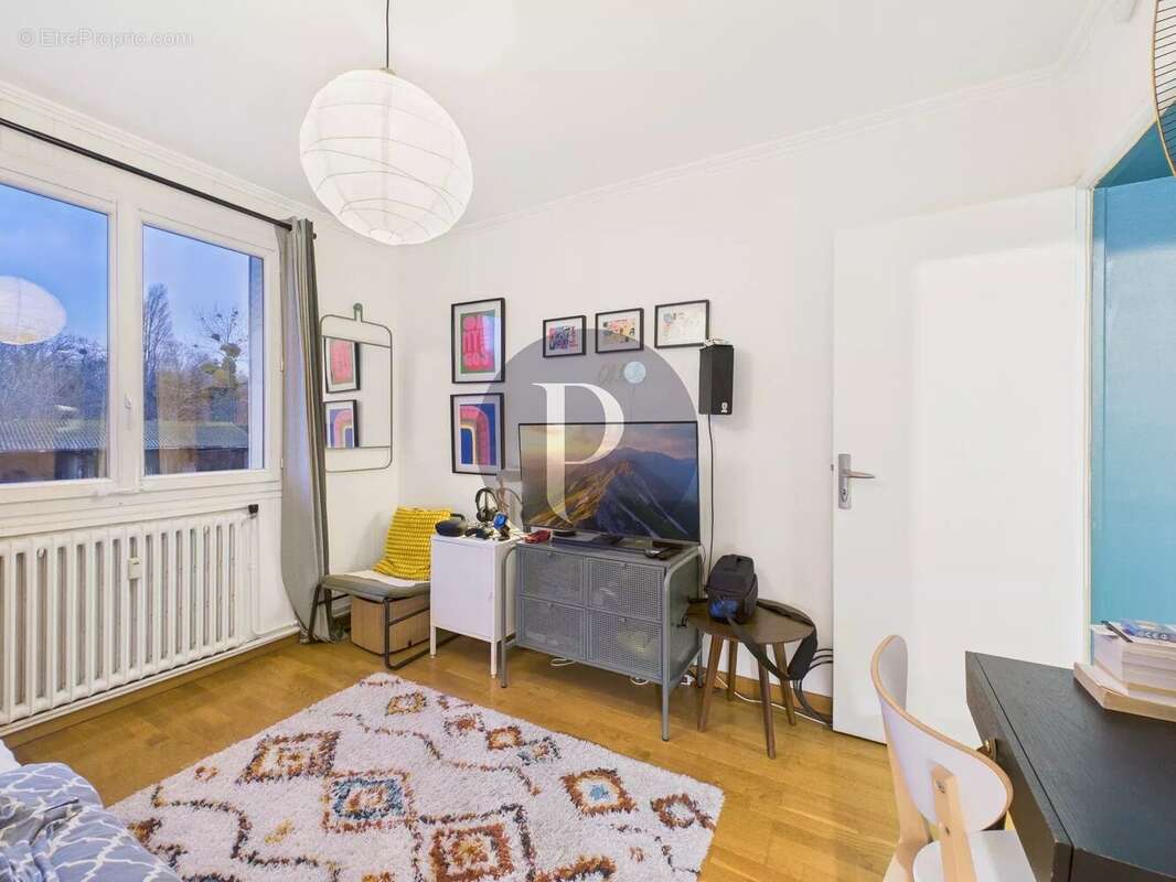 Appartement à FRESNES