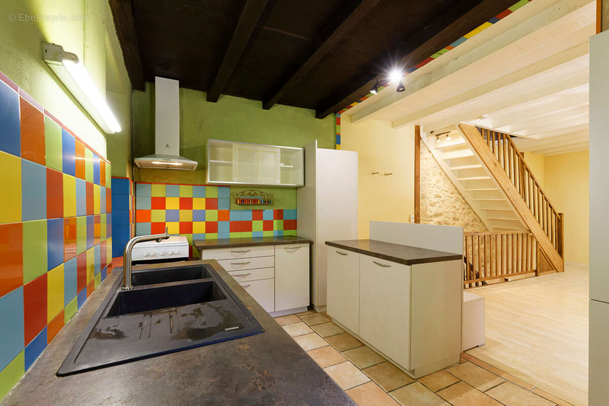 Maison de village 4 pièces avec cour intérieure et jardin - VARAIGNES (24) - photo 6