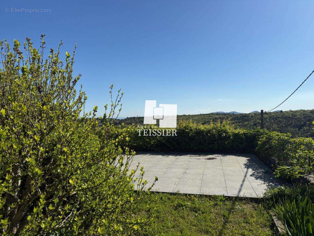 Maison à SAINT-PAUL-LE-JEUNE