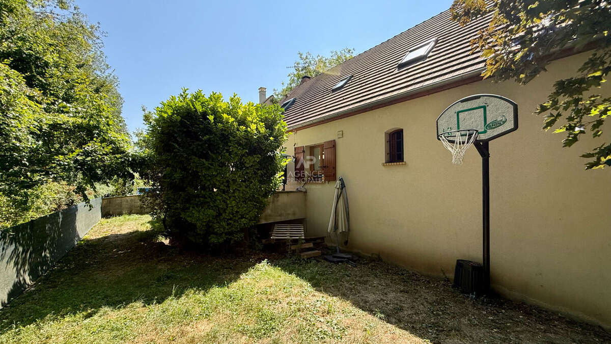 Maison Vaureal 8 pièce(s) 126 m2 - photo 14