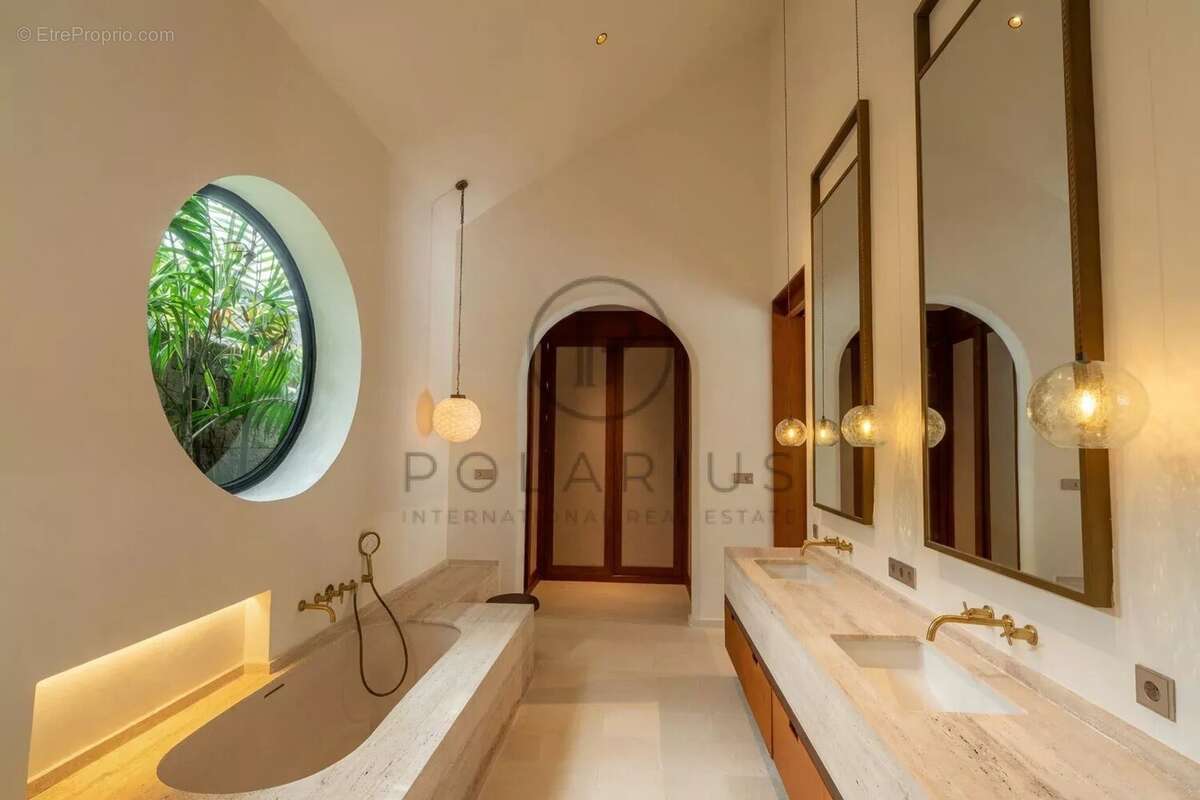 Villa exceptionnelle de 5 chambres à Pererenan  Vie en un seul niveau spacieuse et piscine privée de 20 mètres (Villa B) - photo 33