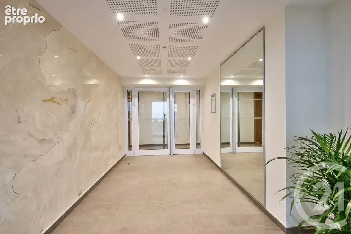 Appartement 2 pièces 45 m² à vendre à Villeneuve-Loubet (06270) - photo 13
