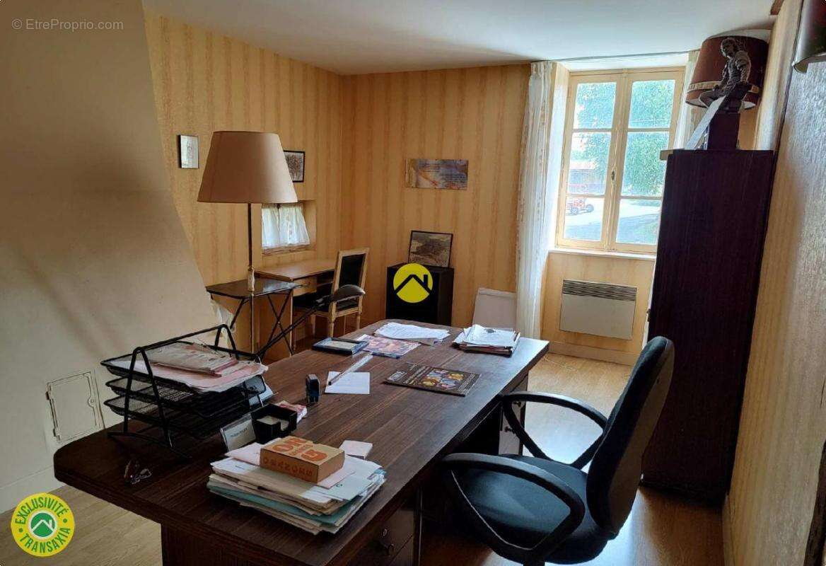 Maison à DUN-LE-PALESTEL