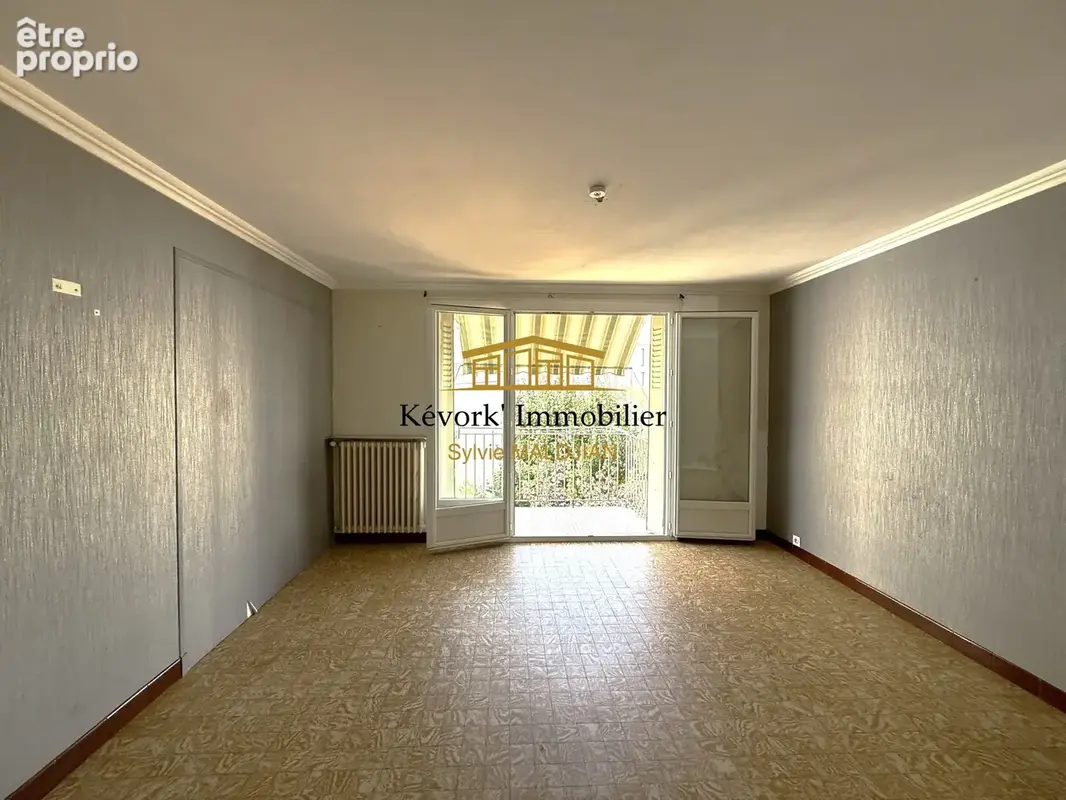 Appartement 73 m² à Valence  - photo 2