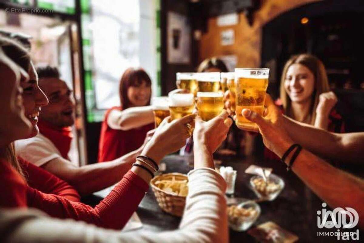 Photo 2 - Commerce à LIEUSAINT