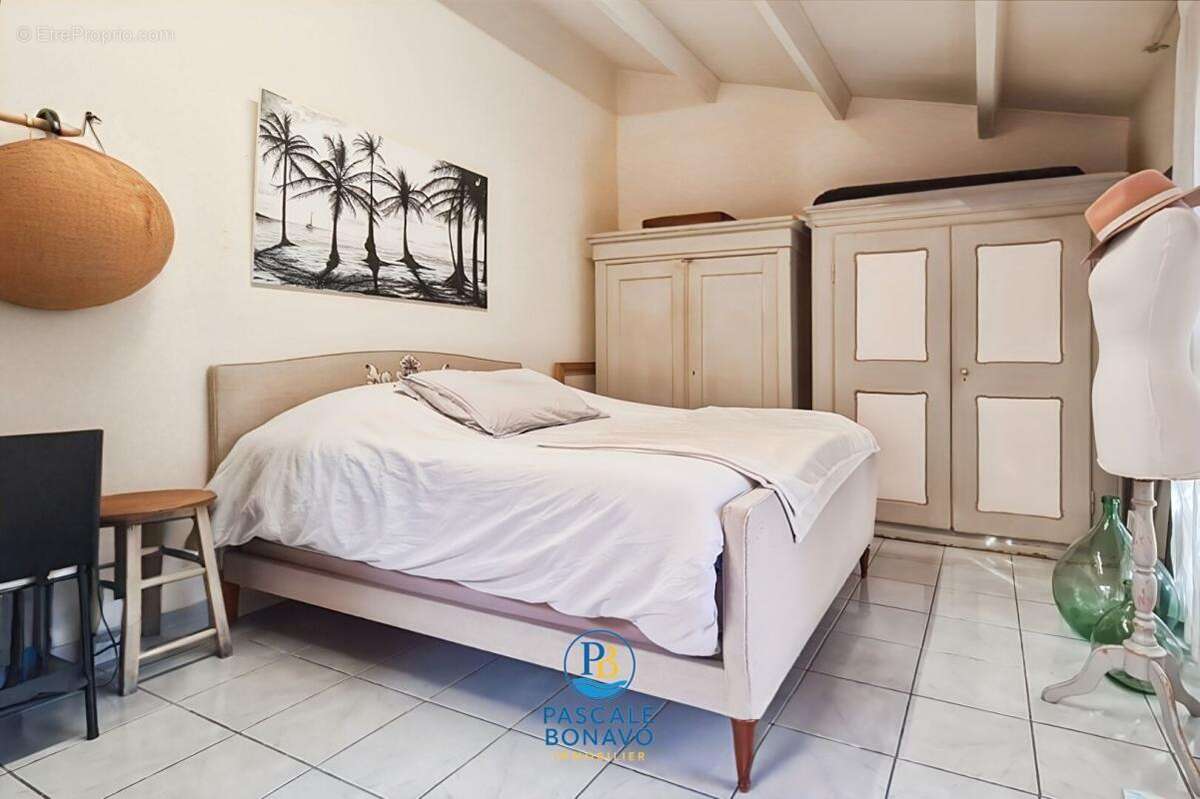 Maison à VENDAYS-MONTALIVET