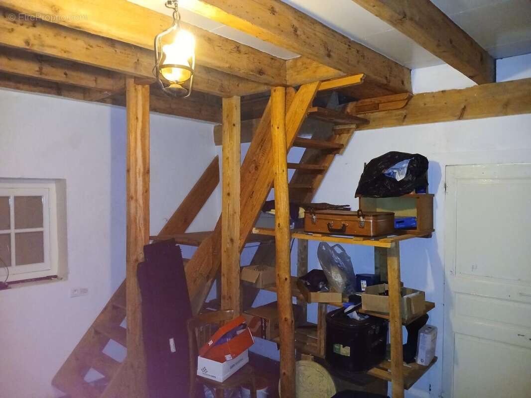Maison 64 m² à Chantelle  - photo 4