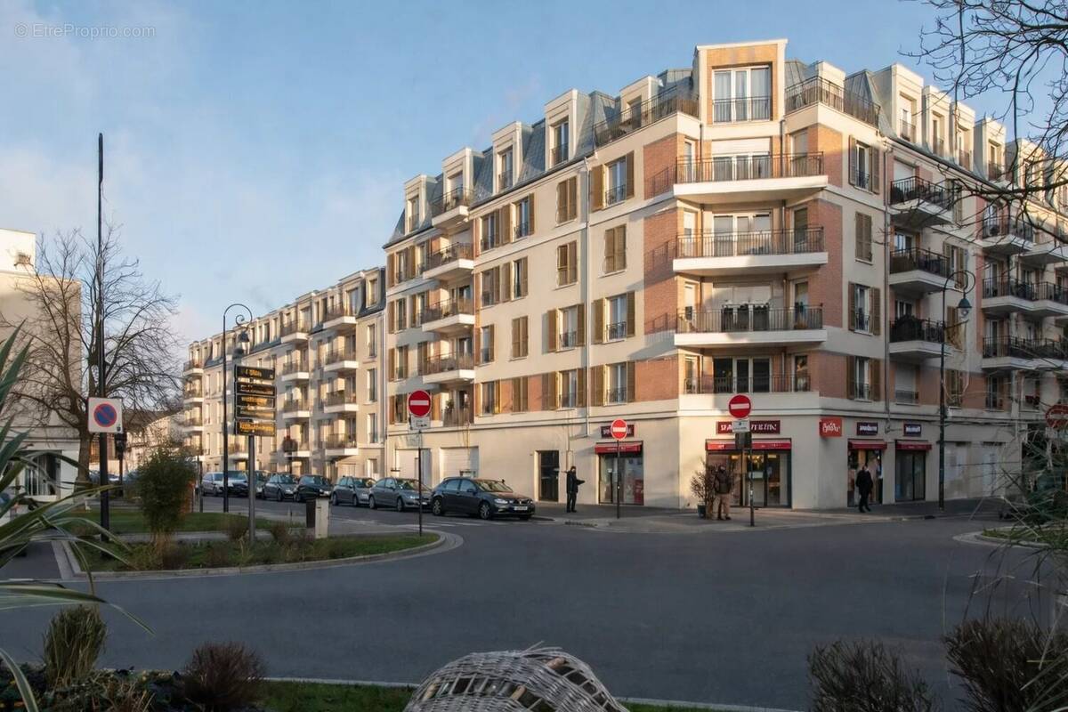 Appartement à LE PLESSIS-TREVISE