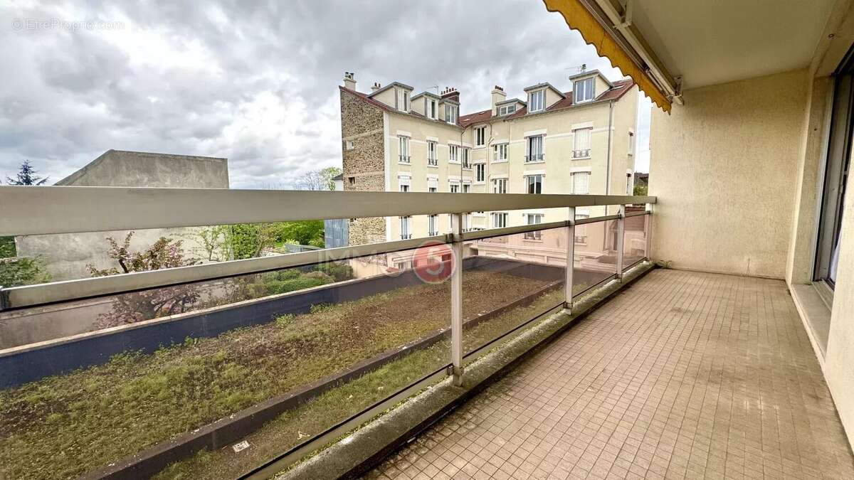 Appartement à LE RAINCY