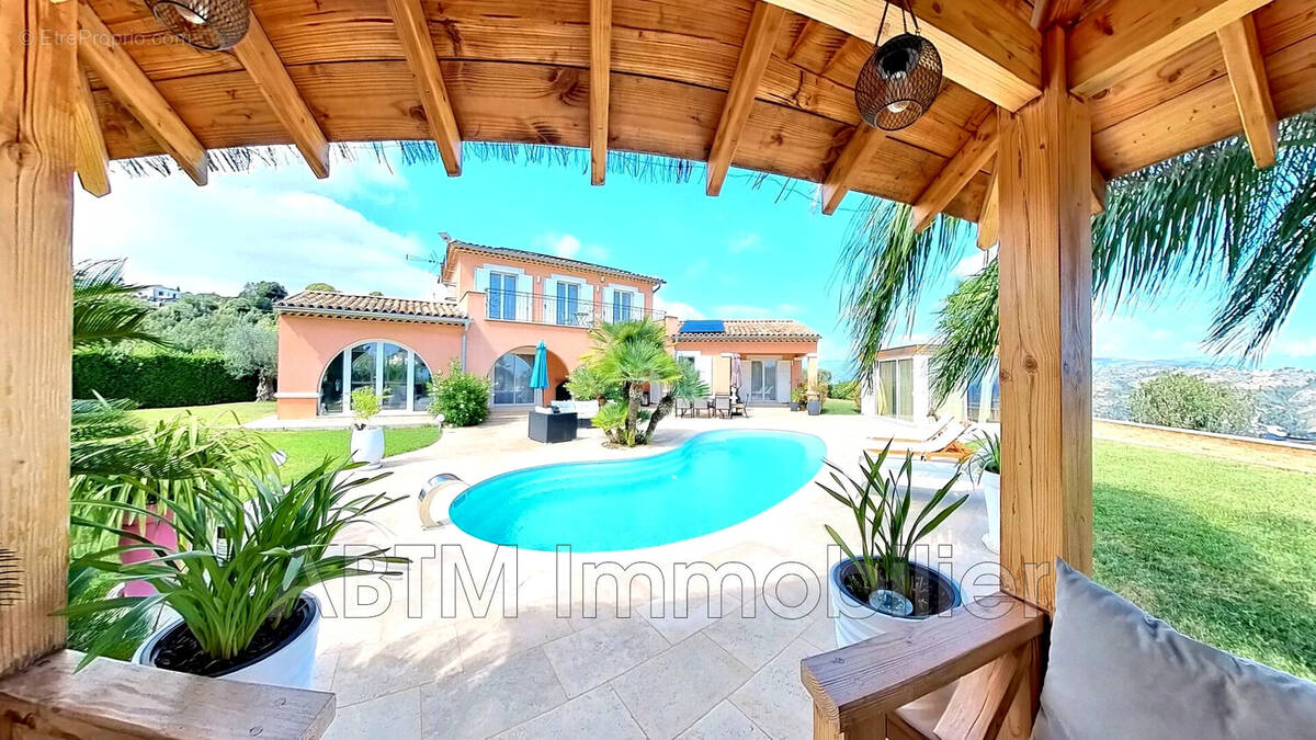 Maison à SAINT-LAURENT-DU-VAR