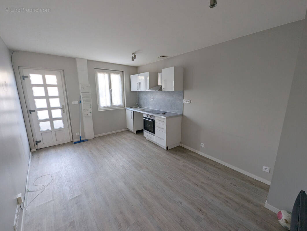 Photo 1 - Appartement à MONTIGNY-SUR-LOING